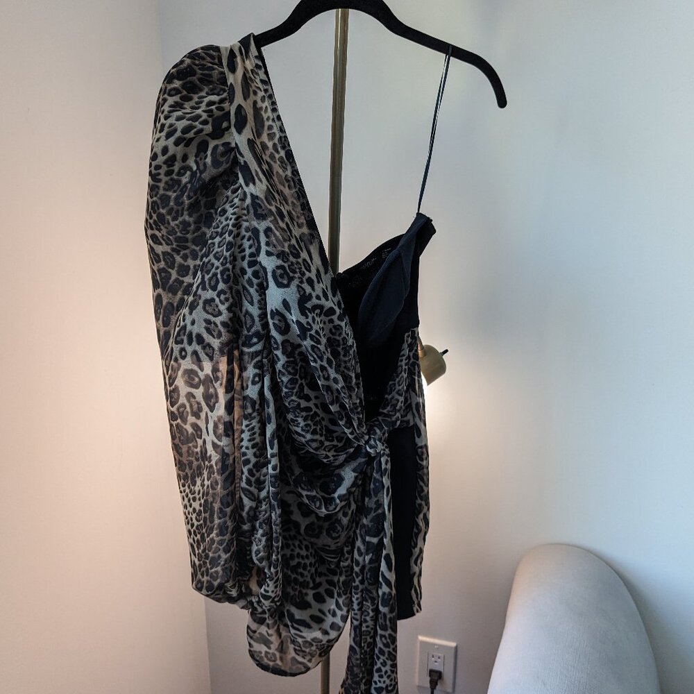 Sexy one sleeve short leopard dress